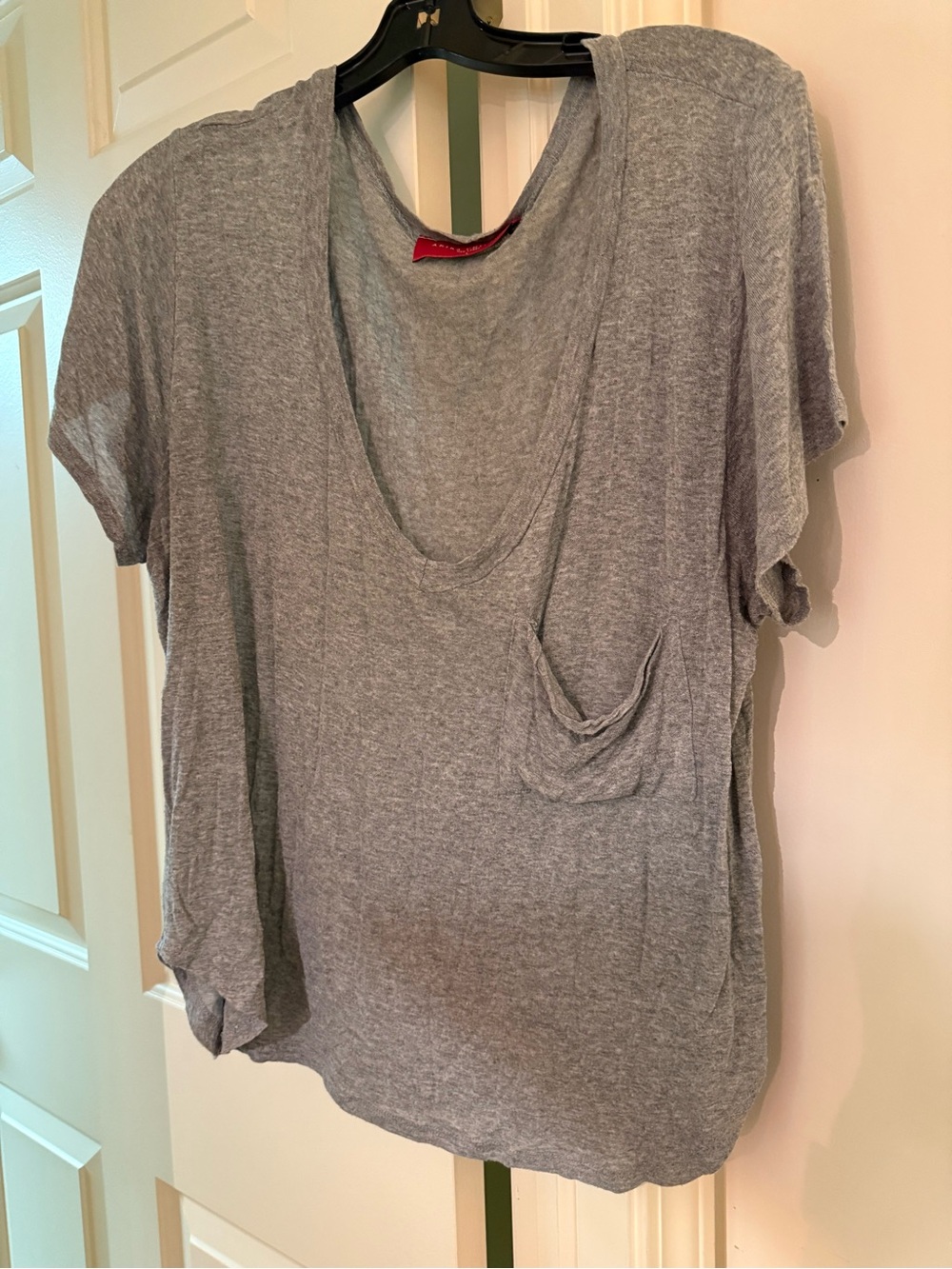 AKIRA Heather Gray Scoop Neck Short Sleeve Tee with Pocket